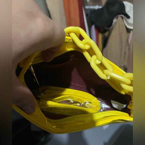 YELLOW PATENT SHOULDER BAG - Picture 3 of 4